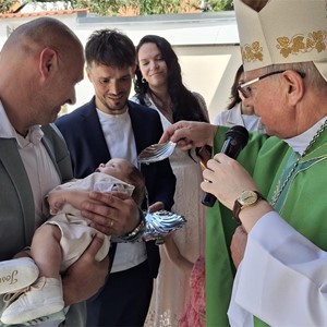 Biskup Gorski krstio osmo dijete obitelji Pavlović